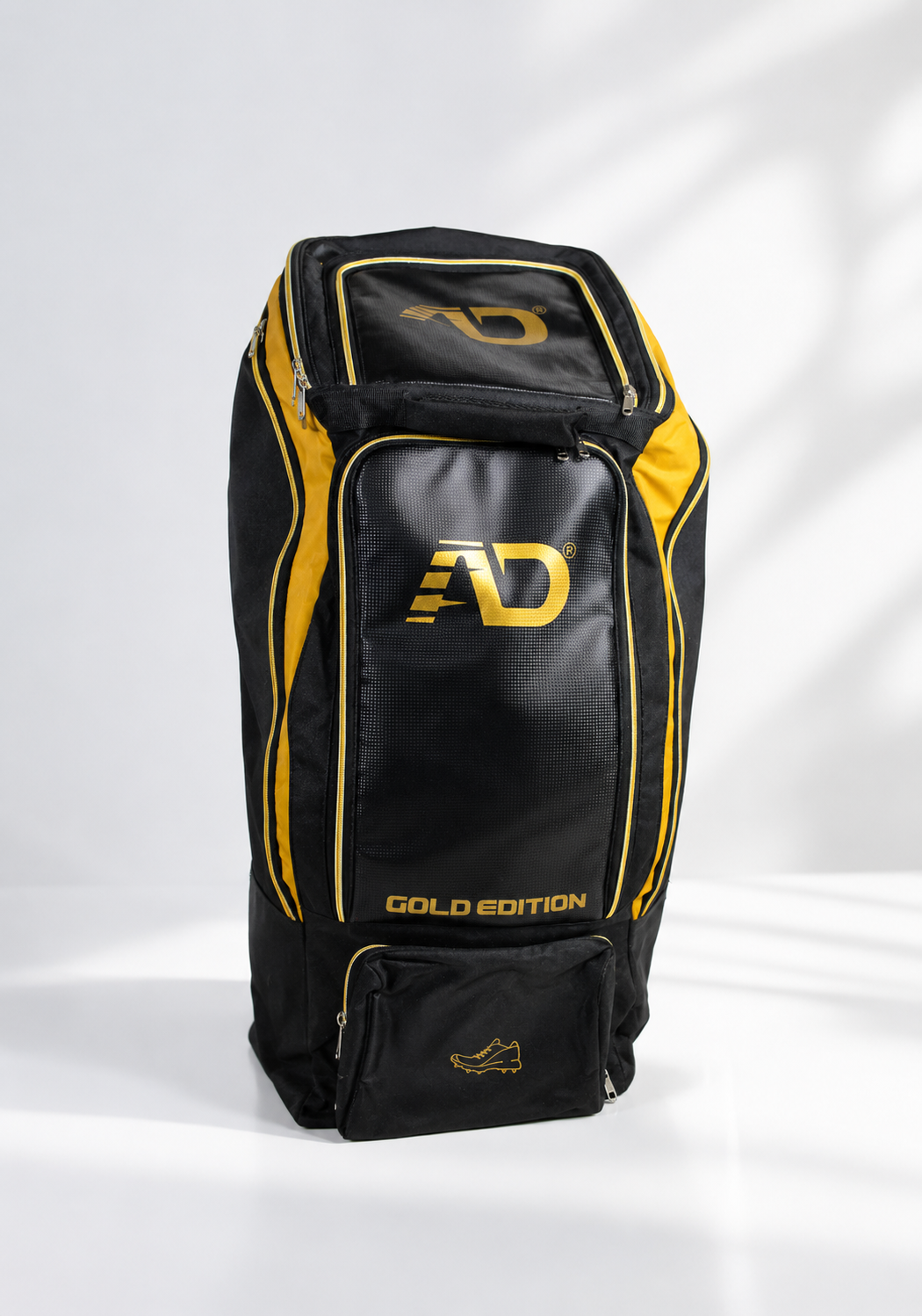 Black Gold Players Select Wheelie / Duffle Bag